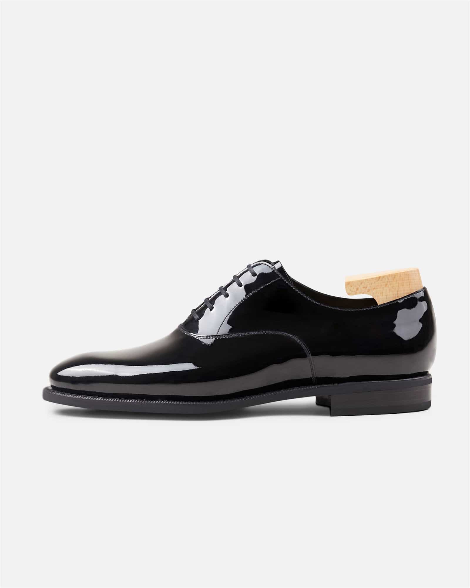 Patent Plain Toe Soft Chisel Black