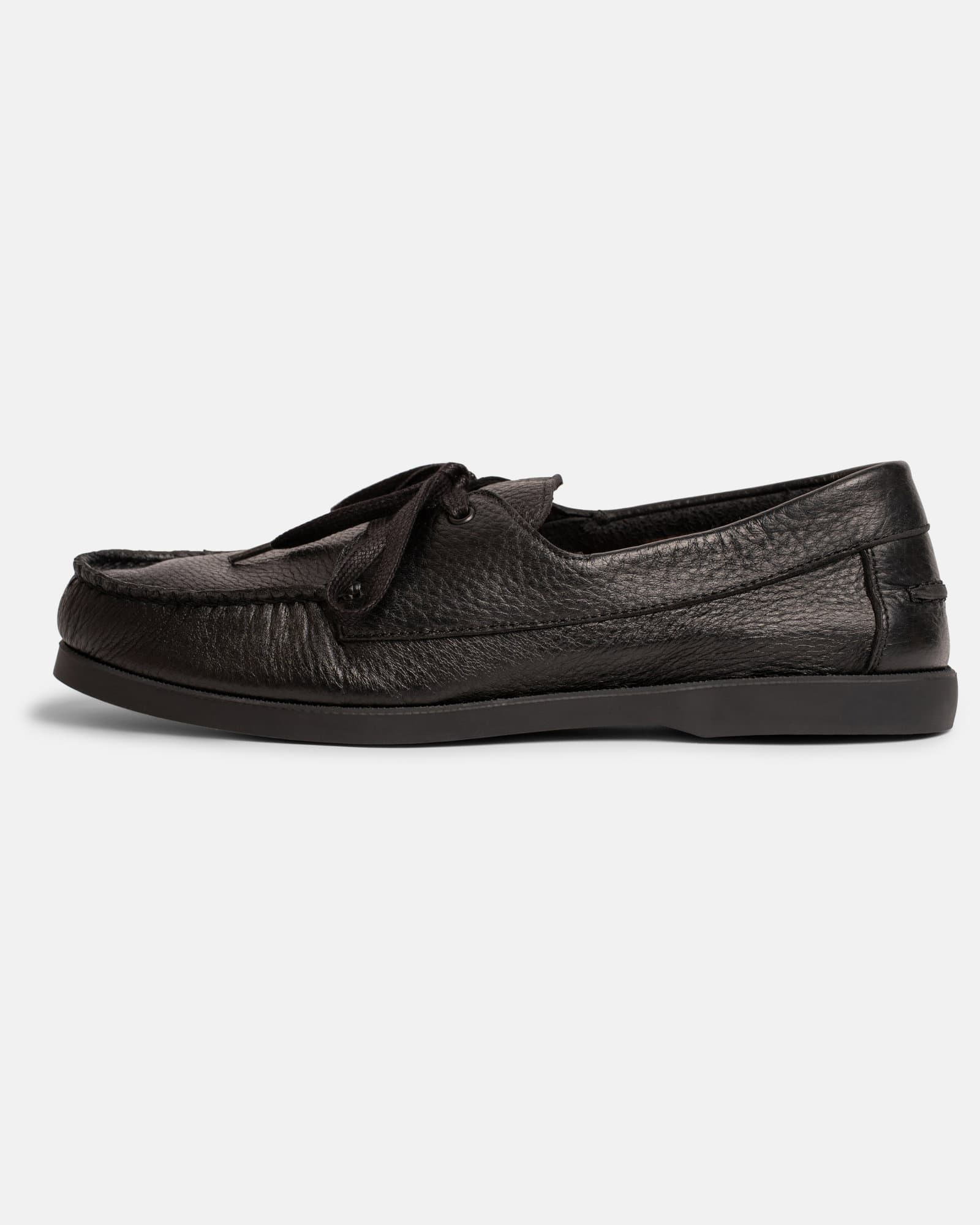 Deer Skin Regatta Shoe Black