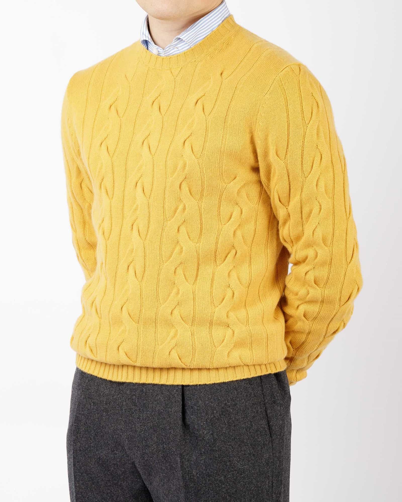 Cable Knit O-Neck Yellow