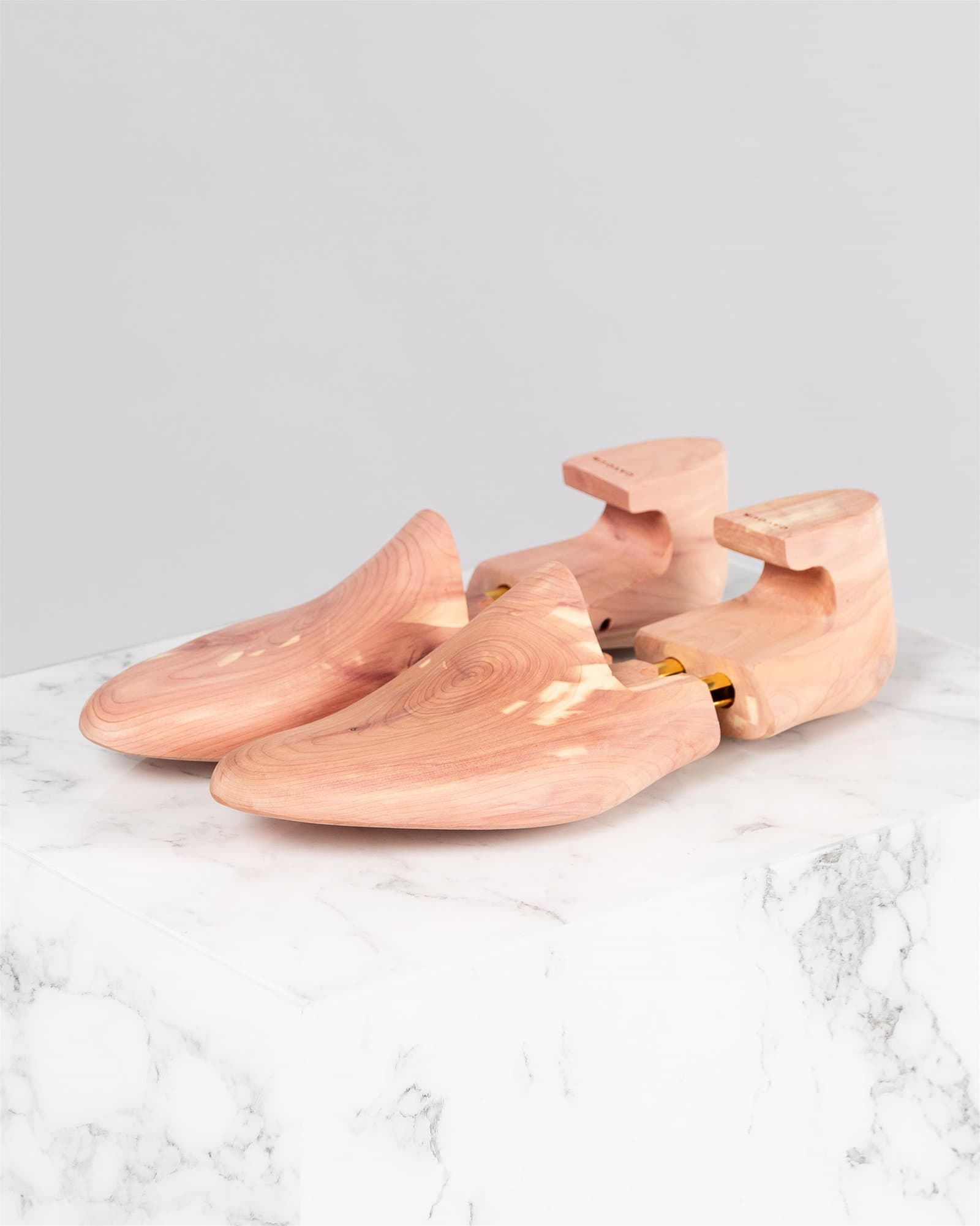 Cedar Shoe Tree Natural